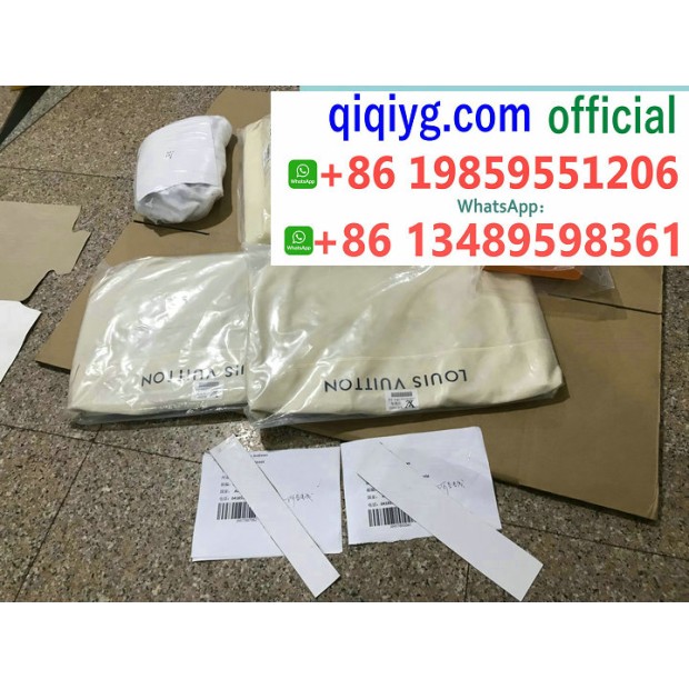 qiqiyg yupoo contact qiqiyg.com Fournisseur de dropshipping de vêtements en gros QQYG024